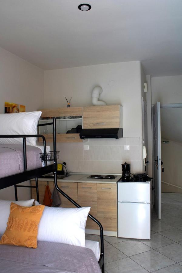 Posidonia Resort No2 Vrasná Eksteriør billede